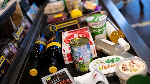 Reallöhne stärker gesunken als angenommen Die Preise für Lebensmittel sind im vergangenen Jahr deutlich gestiegen.