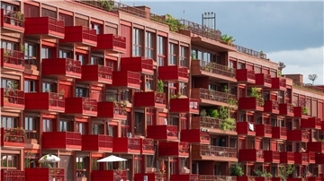 Die Preise für Wohnimmobilien sind sowohl in den Städten als auch auf dem Land zuletzt gesunken.