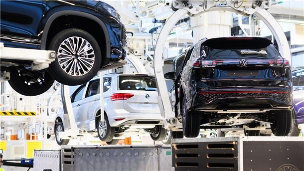Trotz Chipkrise: Vorerst keine Produktionsstopps bei VW Die Produktion bei VW läuft auch nächste Woche weiter. (Archivbild)