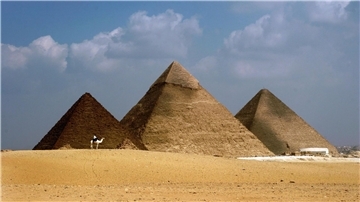 Die Pyramiden des Mykerinos, des Chephren und Cheops (v.l.n.r.).