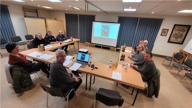 Die Ratsmitglieder in Kirchtimke bei ihrer Sitzung.