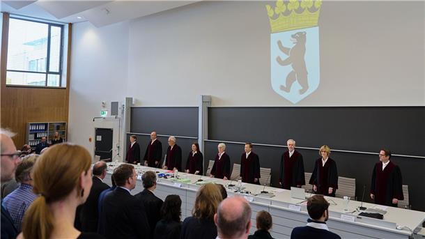 Die Richter des Verfassungsgerichtshofes bei der Verhandlung im September.