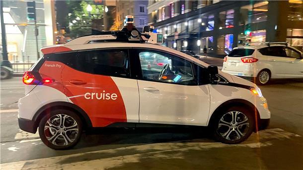 GM setzt Produktion künftiger Robotaxi-Fahrzeuge aus Die Robotaxi-Firma Cruise ist ins Blickfeld der US-Verkehrsbehörde geraten.