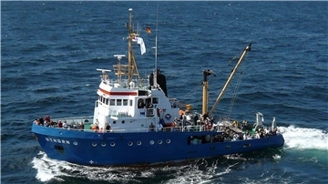 Die rund 30 Meter lange „Uthörn“ gehört zur Forschungsflotte des Alfred-Wegener-Instituts und ist regelmäßig zu Gast in Bremerhaven. Sie wurde vor 37 Jahren in den Dienst gestellt und muss ersetzt werden.