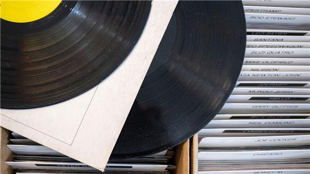 Vinyl-Revival: Warum die Schallplatte überlebt Die Schallplatte besitzt einen gewissen „Coolness- und Lifestyle-Faktor“.