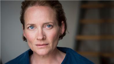 Die Schauspielerin Eva Kammigan ist in Offensen an der Oste aufgewachsen, in Zeven zur Schule gegangen und lebt mittlerweile mit ihrer Familie in Saarbrücken.
