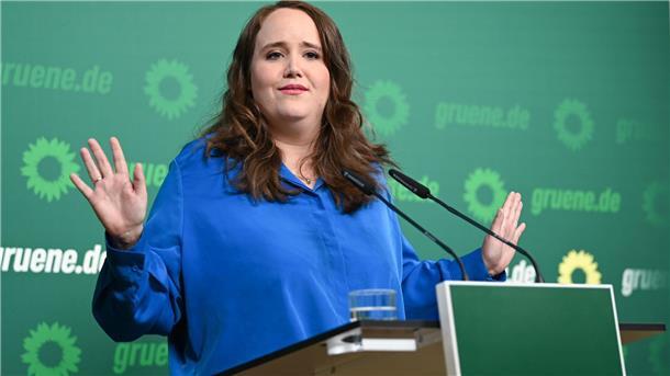 Die scheidende Bundesvorsitzende der Grünen, Ricarda Lang, ist in den vergangenen Jahren besonders häufig Ziel von hasserfüllten Verbalattacken geworden. (Archivbild)