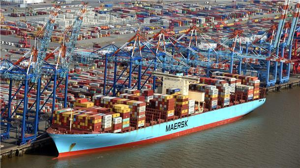 Die Schifffahrt hat die Corona-Krise weitestgehend gut gemeistert, aktuell bereitet die Verzögerung im Containerverkehr der deutschen Wirtschaft große Sorgen.