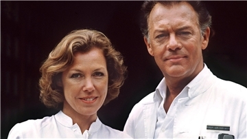 „Die Schwarzwaldklinik“ brachte in den 1980er Jahren Patientenfälle ins Fernsehen. (Archivbild) 