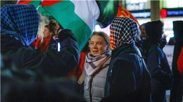 Die schwedische Klimaaktivistin Greta Thunberg demonstriert in Leipzig.