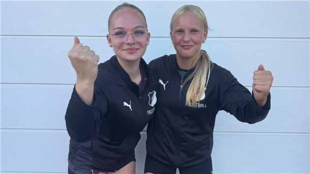 Die Selsinger Nachwuchs-Faustballerinnen Elain Werger (links) und Aliah Petri nahmen am Landeslehrgang in Empelde teil.