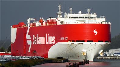 Die „Silver Sky“ der in der Schweiz ansässigen Reederei Sallaum Lines. Von Bremerhaven, Antwerpen und Southampton sollen Schiffe der Reederei künftig die US-Ostküste ansteuern.