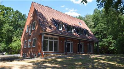 Die Situation rund um das Haus der Jugend an der Bäckerstraße ärgert WFB-Ratsmitglied Hans Günter Krauskopf über alle Maßen. Er fordert, dass endlich ein Umzugstermin für das Jugendzentrum festgelegt wird.