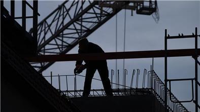 Die Situationen auf einer Baustelle sind oft etwas anders und weniger vorhersehbar als im Büro oder einer Fabrik - und das steigert die Unfallgefahr.
