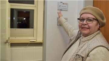 Die SPD-Fraktionsvorsitzende im Stadlander Gemeinderat, Ilona Fritz, ist auch Gleichstellungsbeauftragte der Gemeinde - hier vor ihrem Büro im Rathaus in Rodenkirchen.