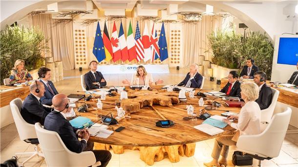 Die Staats- und Regierungschefs aus den sieben Industrienationen USA, Kanada, Großbritannien, Frankreich, Italien, Deutschland und Japan treffen sich im italienischen Borgo Egnazia bei Bari zu ihrem jährlichen Gipfel.