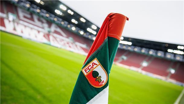 Lohnvergehen? Strafanträge gegen zwei Augsburg-Mitarbeiter Die Staatsanwaltschaft hat wegen mutmaßlicher Mindestlohnvergehen Strafanträge gegen zwei Mitarbeiter des FC Augsburg beantragt.