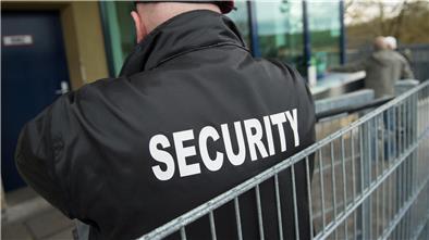 Die Stadt setzt immer häufiger auf private Sicherheitsleute. Zum Beispiel, um das Hausrecht durchzusetzen oder Menschen zu schützen. 