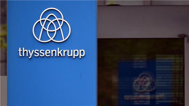 Die Stahlsparte des Thyssenkrupp-Konzerns ist Deutschlands größter Stahlhersteller. Beschäftigt werden rund 27.000 Menschen, davon 13.000 in Duisburg.