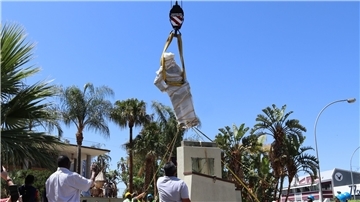 Die Statue des deutschen Kolonialherrn Curt von François ist von ihrem Platz vor der Stadt Windhuk in Namibia entfernt worden.
