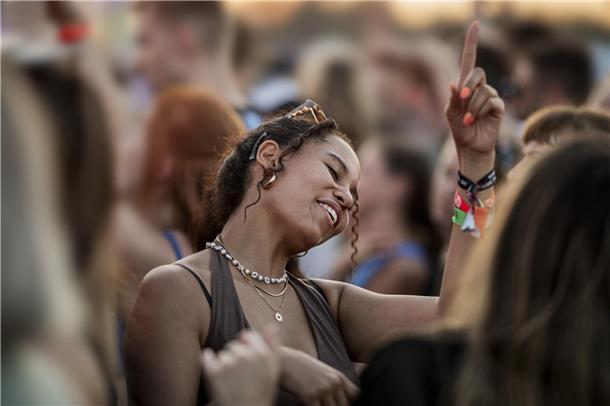 Deichbrand 2024: Das sind die schönsten Frauen auf dem Festival Die Tänzerin.