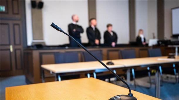 Bewährungsstrafen für RAF-Sympathisanten Die Täter bekannten sich zu ihrer RAF-Sympathie. (Archivbild)