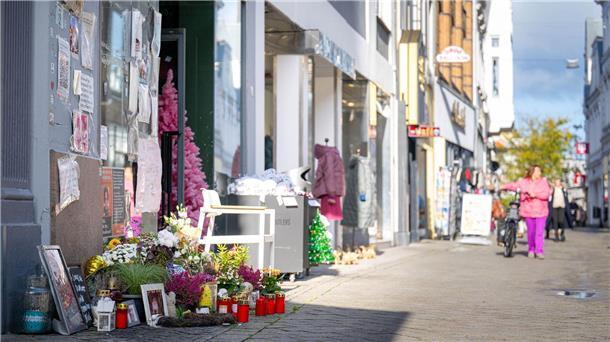 Die tödlichen Polizeischüsse auf einen jungen Mann in Oldenburg haben für große Anteilnahme und eine gesellschaftliche Debatte gesorgt. (Archivbild)