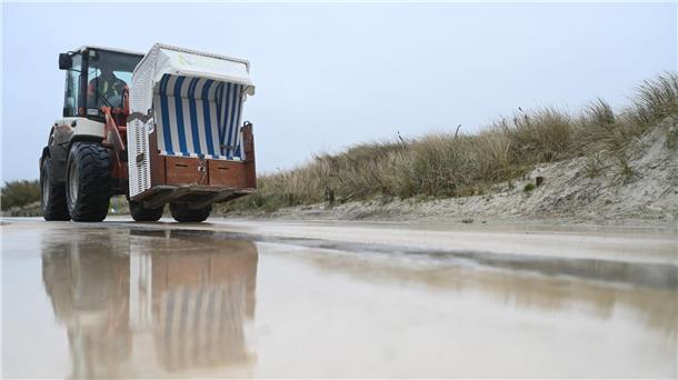 Nordseeküste putzt sich für Saison raus Die Tourismusbetriebe an der niedersächsischen Nordseeküste und auf den Ostfriesischen Inseln bereiten sich auf die neue Urlaubssaison vor.