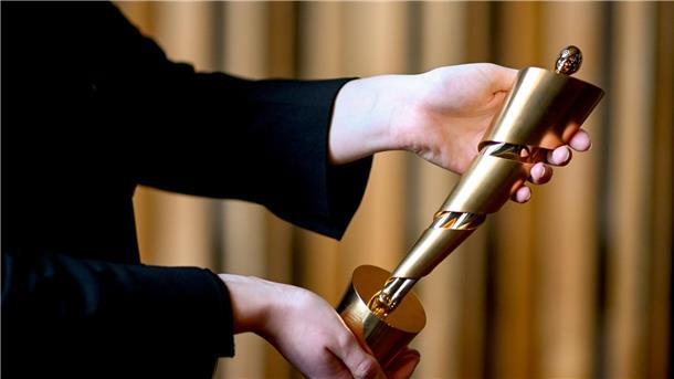 Der Deutsche Filmpreis wird verliehen Die Trophäe „Lola“ wird beim Deutschen Filmpreis 2023 verliehen.