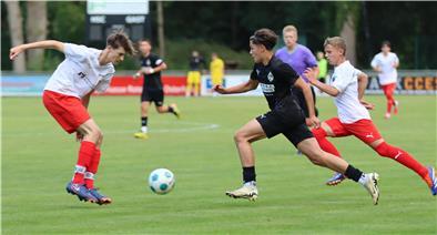 Die U15 von A/O/B/H/Heeslingen empfängt Tabellenführer Oldenburg im Waldstadion.