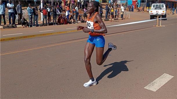 Ugandische Olympia-Teilnehmerin nach Brandangriff gestorben Die ugandische Marathonläuferin Rebecca Cheptegei ist nach einem Brandangriff gestorben.