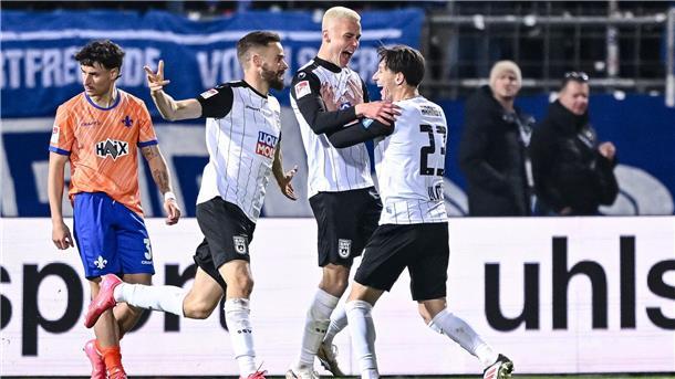 Artistisches Tor führt zum ersten Ulmer Sieg mit neuem Coach Die Ulmer führten zwischenzeitlich mit 2:0-