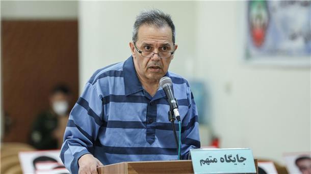 Todesurteil gegen Deutsch-Iraner bestätigt Die undatierte Aufnahme zeigt den Deutsch-Iraner Djamshid Sharmahd in einem Teheraner Revolutionsgericht.