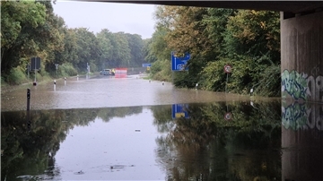 Die Unwetter bringen teils extremen Regen mit.