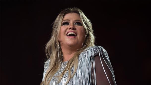 Die US-Sängerin Kelly Clarkson bringt im Juni ein neues Album raus.