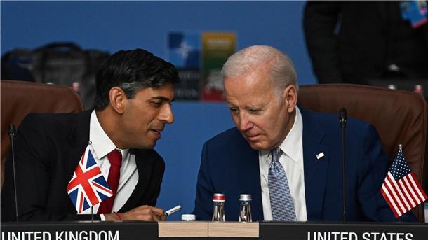 USA und Großbritannien greifen Huthi-Stellungen im Jemen an Die USA und Großbritannien haben mit Unterstützung weiterer Verbündeter Stellungen der Huthi-Rebellen im Jemen angegriffen - „erfolgreich“, wie es aus Washington heißt.