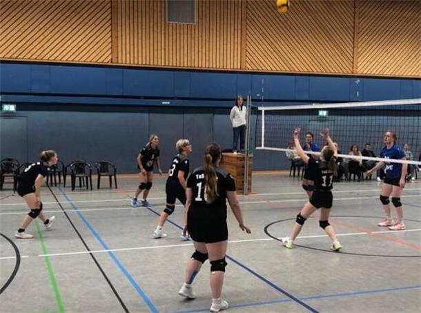 Volleyballerinnen des TuS Zeven II verlieren in Hambergen Zeven II