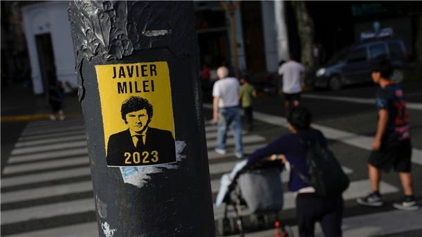 Am Scheideweg: Argentinier wählen neuen Staatschef Die von Javier Milei geplante Radikalkur kommt vor allem bei jungen Leuten gut an.