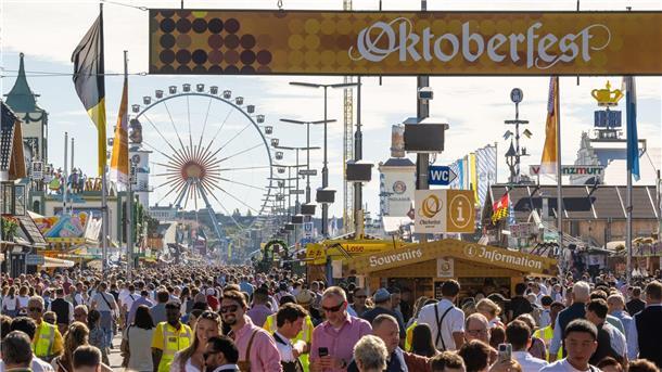 Wiesn-Countdown: Viel Bier, kein Joint - und mehr Sicherheit Die Wiesn 2023 lockte die rekordverdächtige Zahl von 7,2 Millionen Gästen an. (Archivfoto)