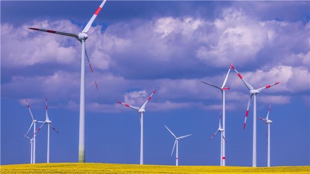 Die Windenergiebranche sieht sich angesichts der Klima- und jüngsten Energiekrise weiter weltweit auf einem guten Weg.