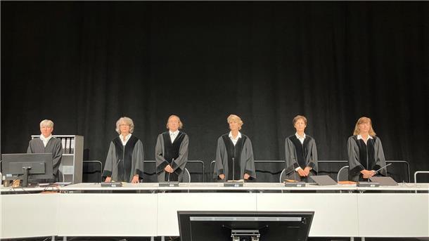 Die Wirecard-Pleite im Sommer 2020 bedeutete für die Aktionäre Milliardenverluste. Ein Musterverfahren vor dem Bayerischen Obersten Landesgericht soll klären, ob die Anleger Schadenersatz beanspruchen können. 