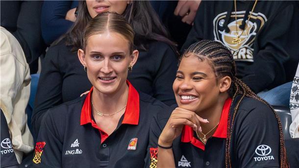 Basketballerinnen starten EM-Vorbereitung ohne US-Stars Die WNBA-Champions Leonie Fiebich (l.) und Nyara Sabally werden zum Auftakt der EM-Vorbereitung fehlen.