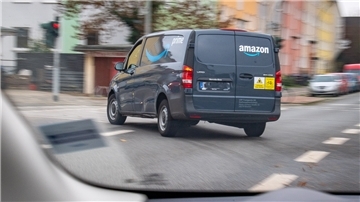 Die Zeit rennt - für Amazon-Paketboten zählt jede Sekunde. Die Nordsee-Zeitung und das Recherchenetzwerk Correctiv erklären, wie das System Amazon funktioniert. Reporterin Luise Langen erzählt, wie alles angefangen hat.