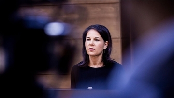 Die Zeiten seien zu ernst für parteipolitische Spielchen, findet Annalena Baerbock.