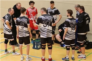 Zevener Volleyballer verlieren letztes Spiel der Saison mit 1:3 Volleyball TuS Zeven