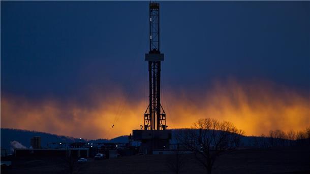 Diese Ölförderplattform im us-amerikanischen Tunkhannock arbeitet nach dem Prinzip des Fracking.