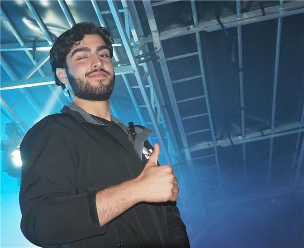 Dieser Mann und seine Kollegen haben als Security einen guten Job gemacht.