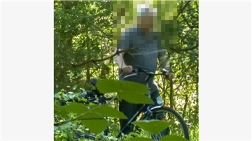 Dieser Mann wird von der Polizei als Zeuge gesucht (nachträglich verpixelt).