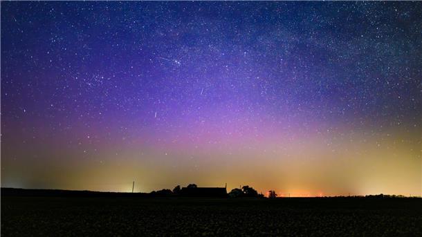 Experte fordert Skala für Weltraumwetter-Warnungen Dieses Nordlicht (Aurora borealis) wurden durch eine Wolke elektrisch geladener Teilchen eines Sonnensturms in der Erdatmosphäre erzeugt.