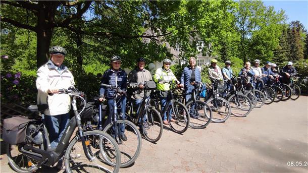Diesmal führte die Mai-Radtour des Heimatvereins Sittensen die Teilnehmer in die Lüneburger Heide nach Handeloh.